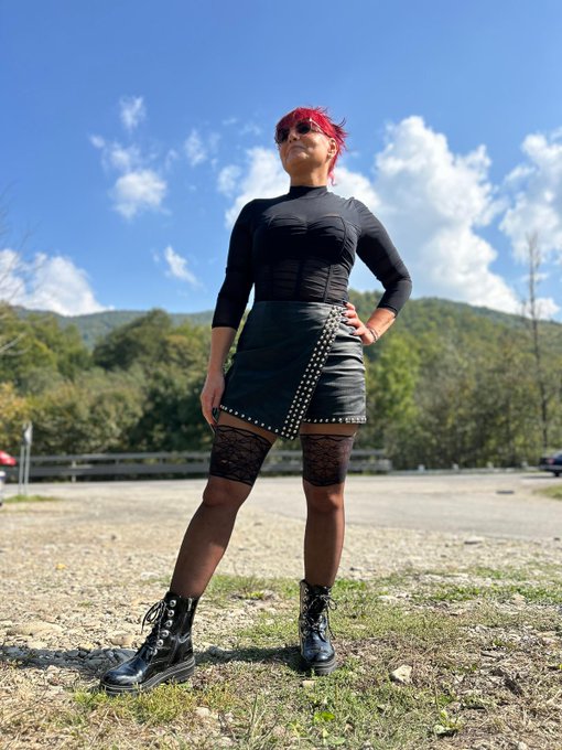 Get on your knees and worship your mistress, public domination! My boots are dirty. You know what to<a href="/tag/afterparty"class="tags"><span>#afterparty</span></a><a href="/tag/bdsm%D9%90"class="tags"><span>#bdsmِ</span></a><a href="/tag/femdomball2023"class="tags"><span>#femdomball2023</span></a>