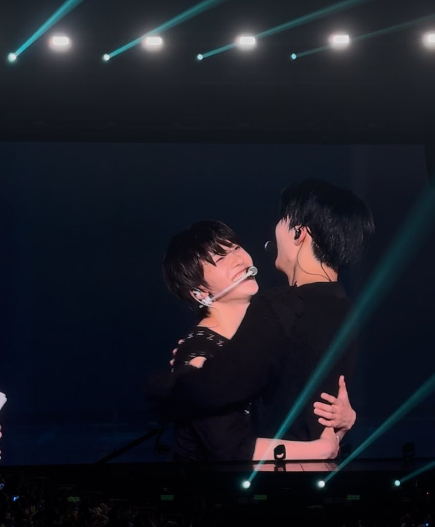 Rai_ZB1's tweet photo. 2층 1열에서 뒤통수 밖에 못봤지만.. 재밌었습니다😌 https://t.co/qhPfSlmnS7