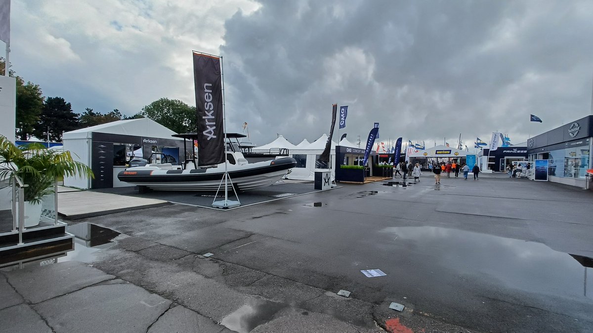 If you happen to be at the Southampton International Boat Show today, I'll be on the Foredeck stage in half an hour (14:00)!