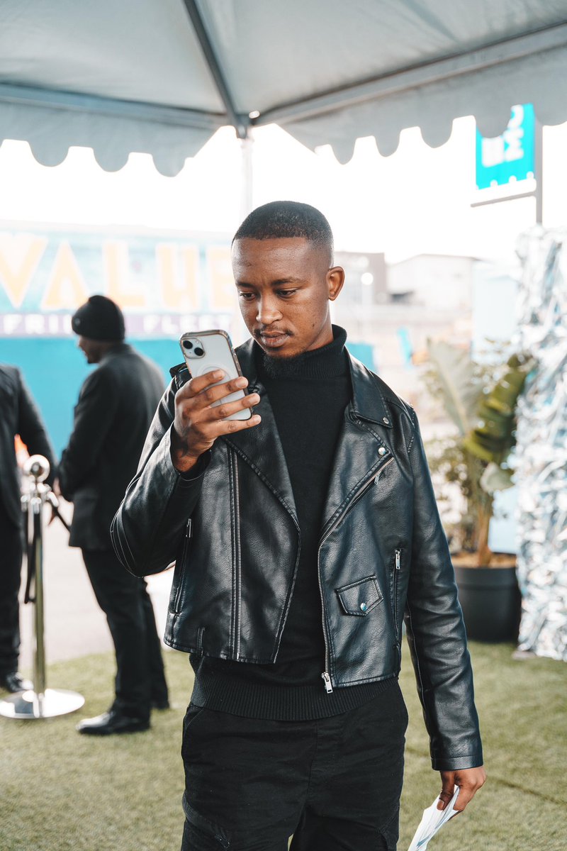 _Makhekhe tweet media