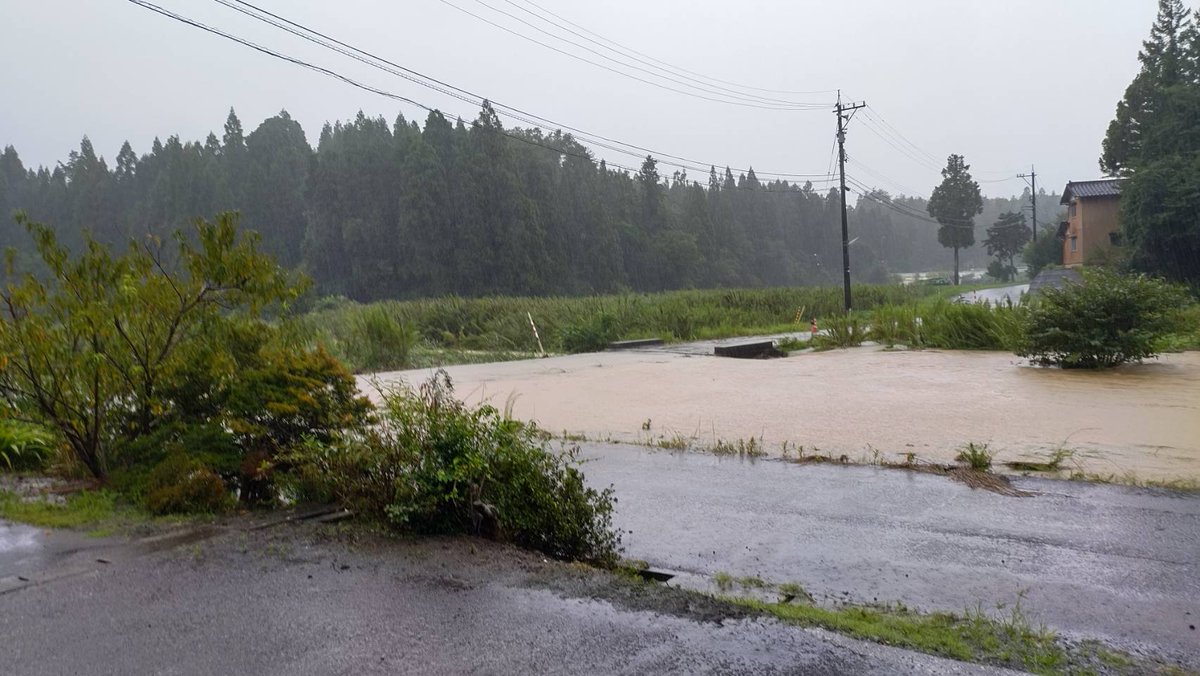 大切な故郷が、、、😭

知り合いがようやく入れた仮設住宅も浸水したそうです。
なぜこんな災害ばかり、、、