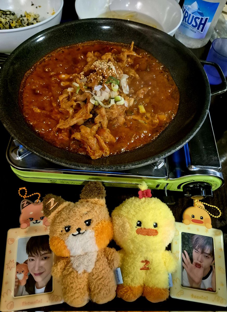 📍방이동 먹자골목
빵이즈 러버스클럽🫶🫶
#석메추
#태래비전출연맛집