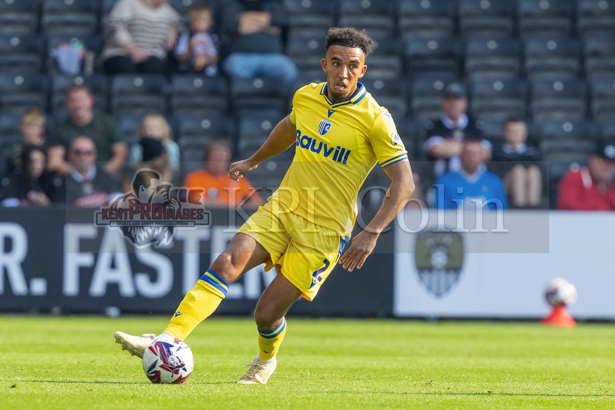 GillsInTheBlood's tweet photo. 📊 What a pass and what a performance from @remeao yesterday:

9️⃣0️⃣ minutes played ⏰ 
4️⃣7️⃣ touches 👟 
5️⃣ clearances 💫 
2️⃣ tackles 💪🏽
7️⃣5️⃣% all duels won ⚔️ 
7️⃣9️⃣% pass completion 😎 
2️⃣ key passes 🔑 
1️⃣ assist 🅰️
1️⃣ clean sheet ⛔️

Always in the right place 💥

#Gills #GFC 💛 https://t.co/Ncsq4YvZtF
