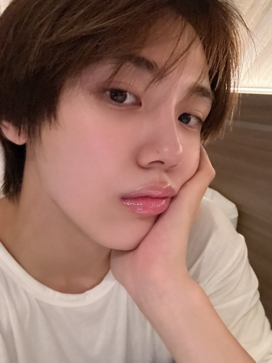 ๐๐ต๐ฉ๐ข๐ฏ tweet media