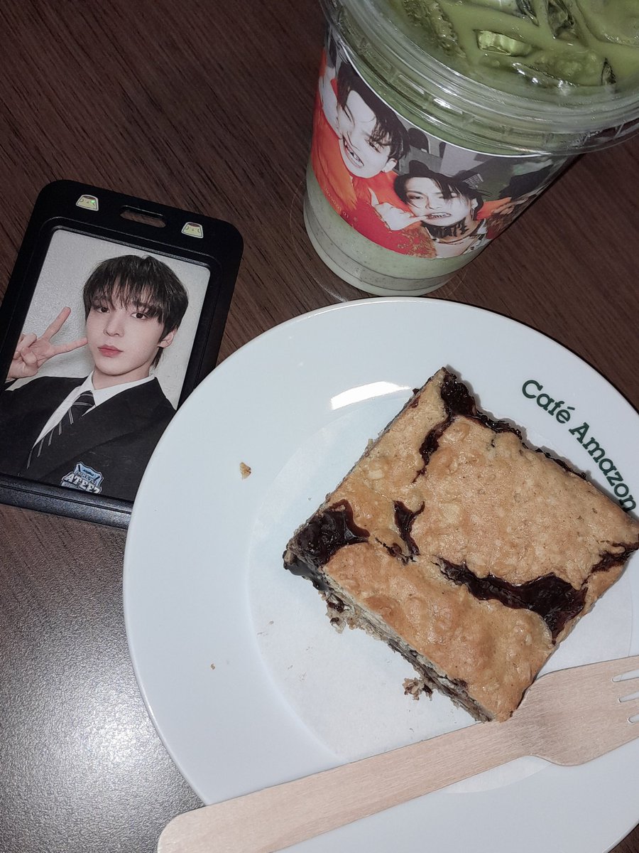 alwaysyouyu's tweet photo. sooooo happy with @1117CafePH cse love my pulls kahit bingi bingi kanina >____<

#Headliners_MATZ https://t.co/I4YfCvIlP5