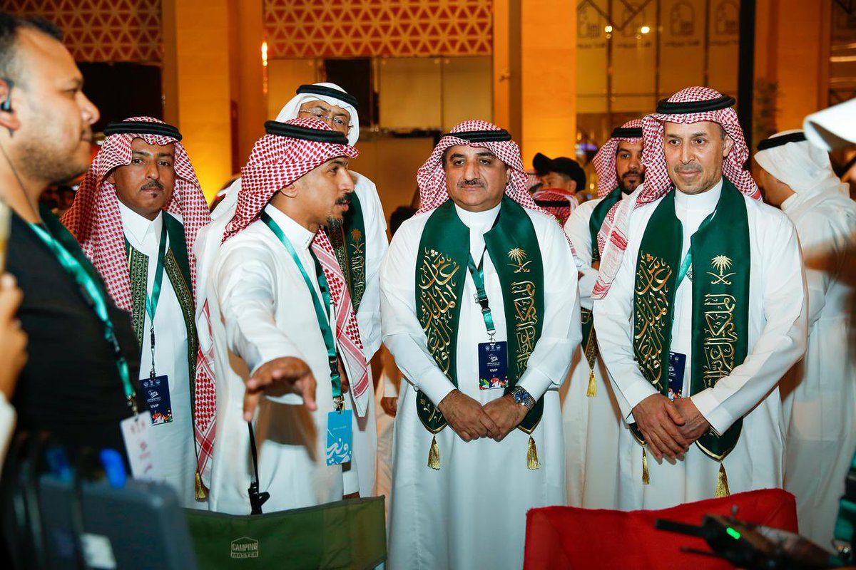 maldhaif1's tweet photo. سعدنا وتشرفنا بالمشاركة في تغطية فعاليات #اليوم_الوطني_السعودي بمحافظة الأحساء تحت رعاية صاحب السمو الملكي الأمير #سعود_بن_طلال بن بدر، محافظ #الأحساء، شكرًا لسمو الأمير على دعمه للشباب دائمًا ومنحهم الفرصة لخدمة وطنهم و اظهار ابدعاتهم و لأمانة الأحساء وقياداتها في ثقتهم المتواصلة . 

🇸🇦💚