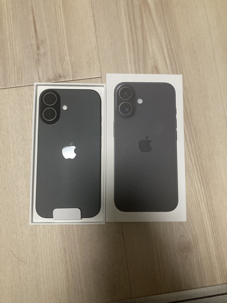 itati0200's tweet photo. iPhone16買いました(/･ω･)/ https://t.co/uWwfHTLTgr