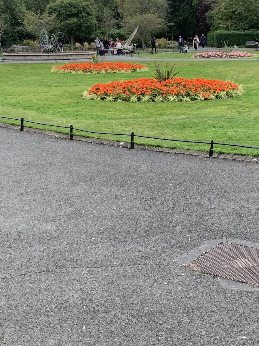 DanMulhall's tweet photo. St. Stephen’s Green is one of my favourite places in Dublin. Full credit to @opwireland for keeping it looking so well all year around. It also has lots of interesting memorials that capture key aspects of Irish history. https://t.co/eaXXcA4oGY