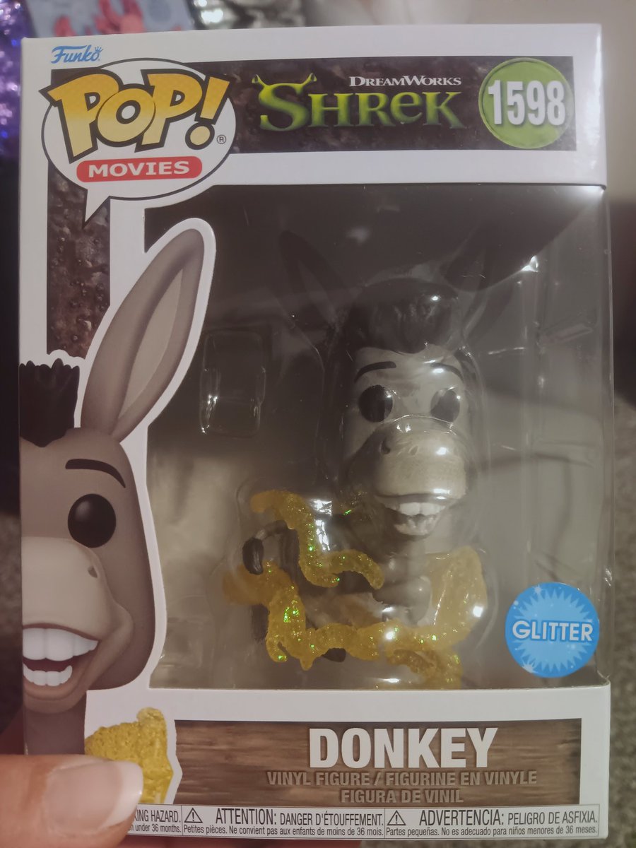 Cute_PurpleRose's tweet image. Two new pops! Love Donkey! Also I pre-ordered this indominus rex and it was a 50/50 gamble if I was gunna get the chase edition, and I did! Yay cause I wanted the chase! Look at those swirly eyes lolz #FunkPops #Shrek #JurassicWorld #Donkey #IndominusRex #FunkoFusion