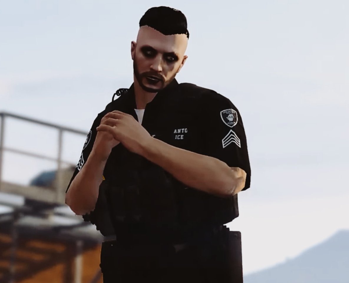 #ريسبكت | #فعالية 

ســؤال ! :-

ماهـي اعــلى رتـبة وصـل لها كـافــح ؟!