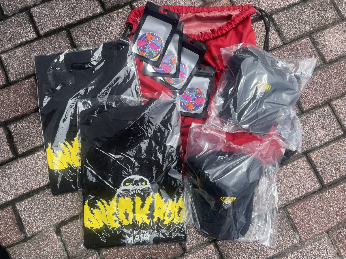 台湾限定グッズ手に入れてました！ 帰国してワンオク友達に郵送した
