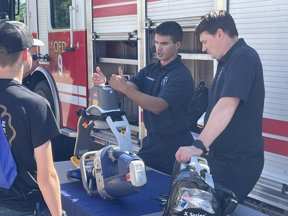 mccfire1's tweet photo. Another successful day! Students are grinding and #fullyinvolved in their future #firefighter positions recognizing the importance of public education and outreach! I’m excited for the future of our Trade! #mccfire #mcc #futurefirefighters #community https://t.co/GVpkOBWM0Z