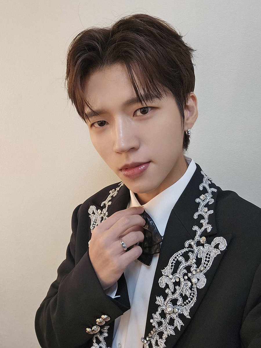 NWH_officialtwt's tweet photo. [📸]

<식목일4 - TREE WORLD> 막공 종료🤍

남우현의 영원한 뮤즈 인스피릿,
그리고 인스피릿의 에너지 원천 남우현
언제나 서로의 편, 영원히 함께할 우린 운.명.이.야🌟

추억 나무 한 그루로 자리 잡길˚𓍢ִ໋🌷͙֒

#남우현 #NAMWOOHYUN
#2024_NAMWOOHYUN_4TH_SOLO_CONCERT
#식목일4 #TREE_WORLD https://t.co/7q2Wj6grWc