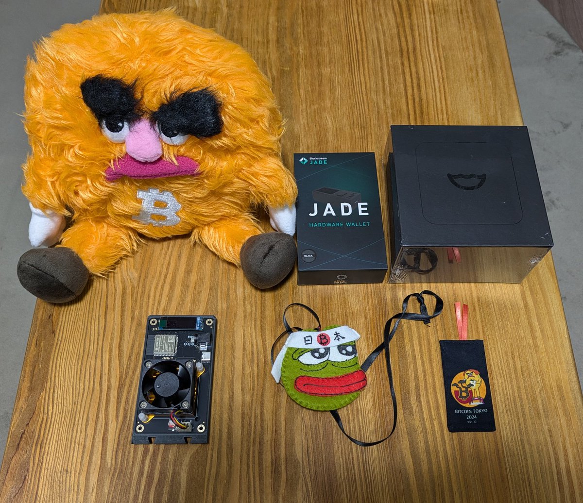 btcbeginner21's tweet photo. ふう…たくさん買いました
#BitcoinTokyo2024
#渋谷ライトニングマルシェ
#Umbrel
#BlockstreamJade
#Bitaxe https://t.co/AYhmt9CqzI