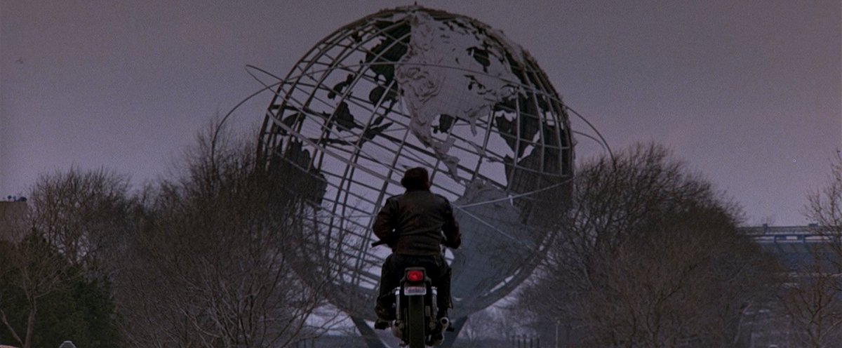 aresluoga's tweet photo. 35 years ago today, the hyper-stylized neo-noir action film, #BlackRain, directed by #RidleyScott, written by #CraigBolotin &amp; #WarrenLewis, and starring #MichaelDouglas, #AndyGarcía, #KenTakakura, #YūsakuMatsuda, #TomisaburoWakayama, and #KateCapshaw, opened in US theaters. https://t.co/s19UnOA5Kn
