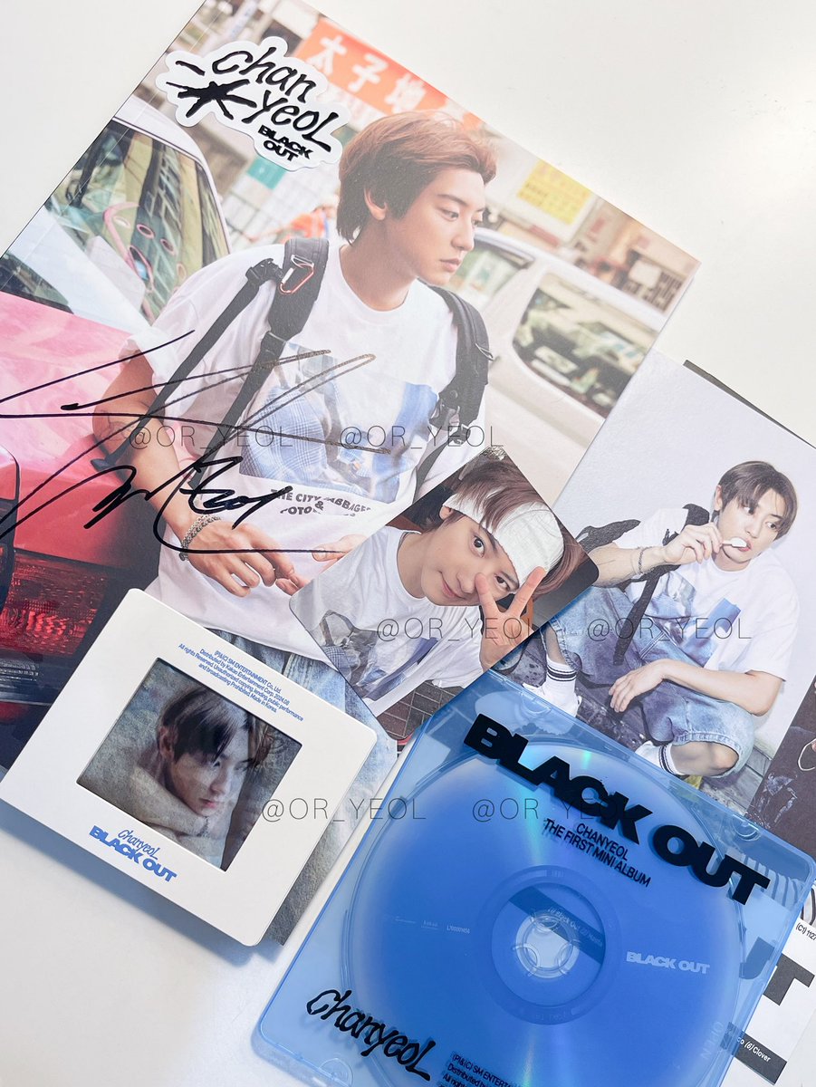 OR_YEOL's tweet photo. เป็นครั้งแรกที่ดีใจจนร้องไห้เงียบๆคนเดียวมัน คอมพลีสมากจริงๆ 10ปีกับการที่เป็นติ่งexo และเป็นเมนชานยอล  เป็นของขวัญที่มีค่ามากจริง ๆขอบคุณทุกอย่างที่ทำให้ได้สิ่งนี้มา 🍒🌟🐯💗 https://t.co/nBinohU7yb