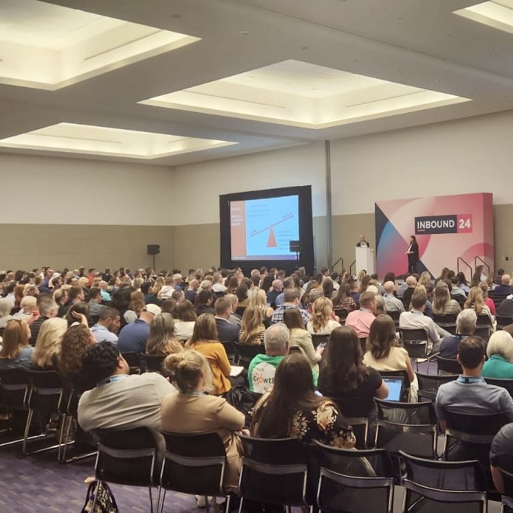 DealHub.io tweet media