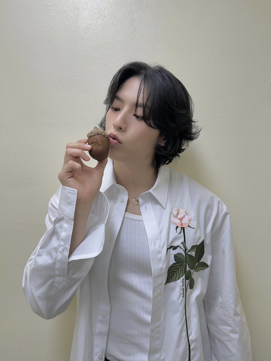 BTOBCOMPANY's tweet photo. [📂]

📂 B:CHIVE
└📁 2024 HUTAZONE [24/7] 2회차

새벽 공기에 멜로디가 떠오를 때
꿈만 같은 허타존 기억을 품에 안고
하루를 또 살아갈게요! 조심히 들어가요❤️

#비투비 #BTOB
#FANMEETING #HUTAZONE
#이민혁 #LEEMINHYUK 
@btob2mh https://t.co/WIYuiIoILY
