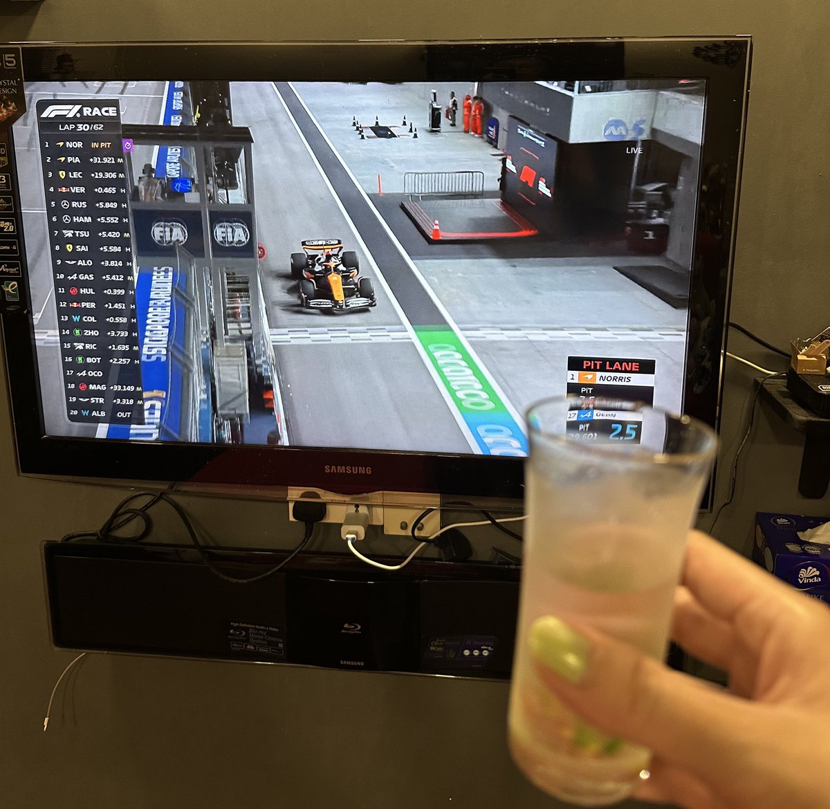 Haven’t done this in ages! Watching the <a href="/F1NightRace/">SingaporeGP</a> from home 🤭 Not even sure who to root for any more, but a McLaren win would be fun!
#SingaporeGP #F1