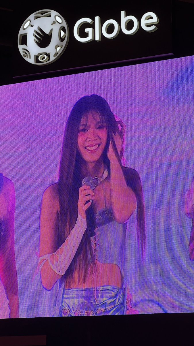 hallyupotter's tweet photo. STACEY BANGS NAPAKA GANDA OH MY GODDDD

BINI BACK ON GFEST

#GDayEverydayWithBINI
#BINIxGlobe
#BINI @BINI_ph https://t.co/Erd221geJ0