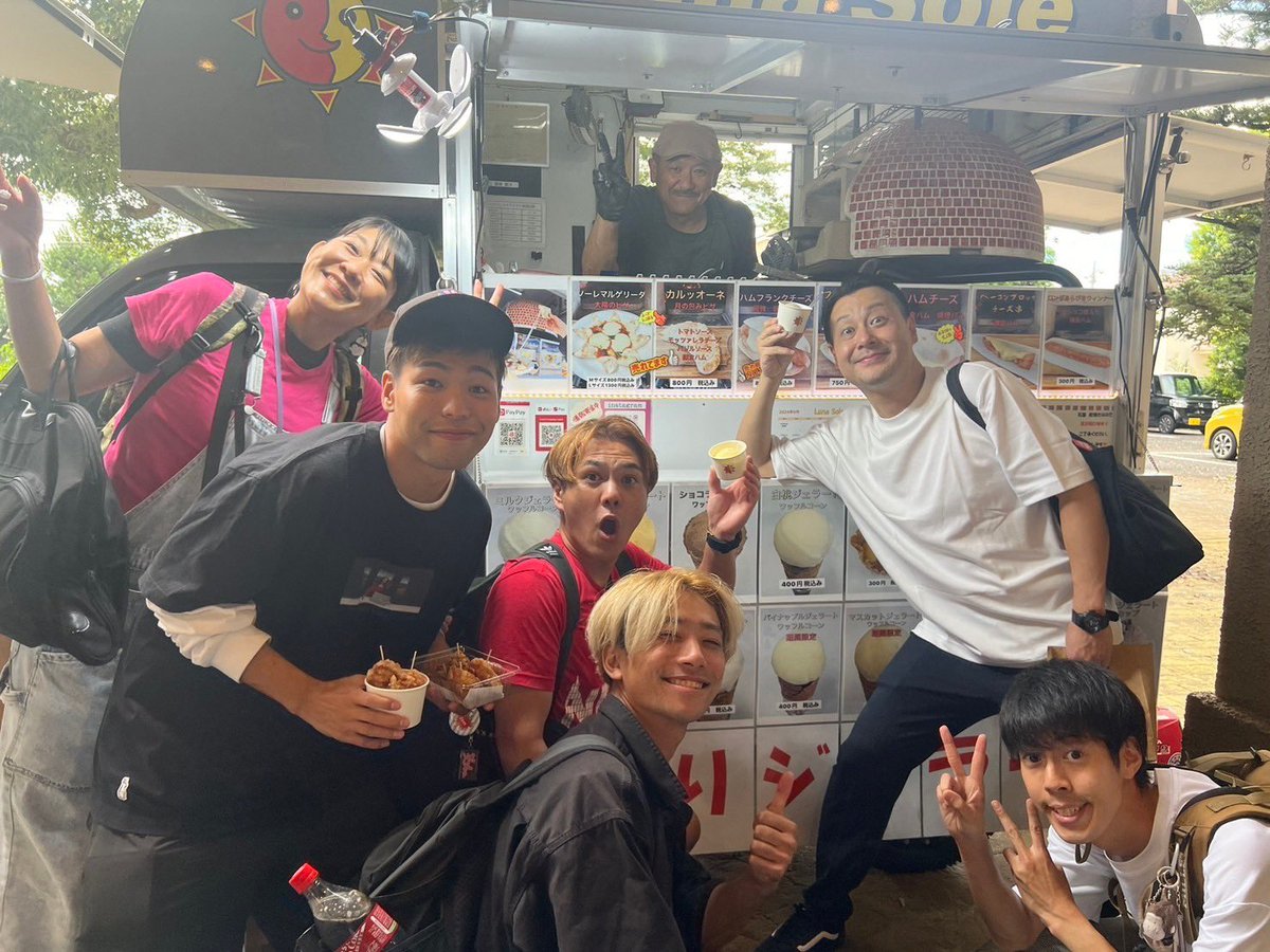 sakumon_masaki's tweet photo. #笑劇場 vol,4
ご来場頂きありがとうございました!!
毎回差し入れ頂けたりキッチンカーの皆様やお客様も、少しずつ��えてくれてる方が増えてきててほんとに嬉しい限りです🥺✨
次回は12月!?
決まり次第告知させて頂きます🙇♂️
会場の皆様も、いつもありがとうございます!!
#JOYLIFE !!
#東松山 https://t.co/qei6Foa1MZ