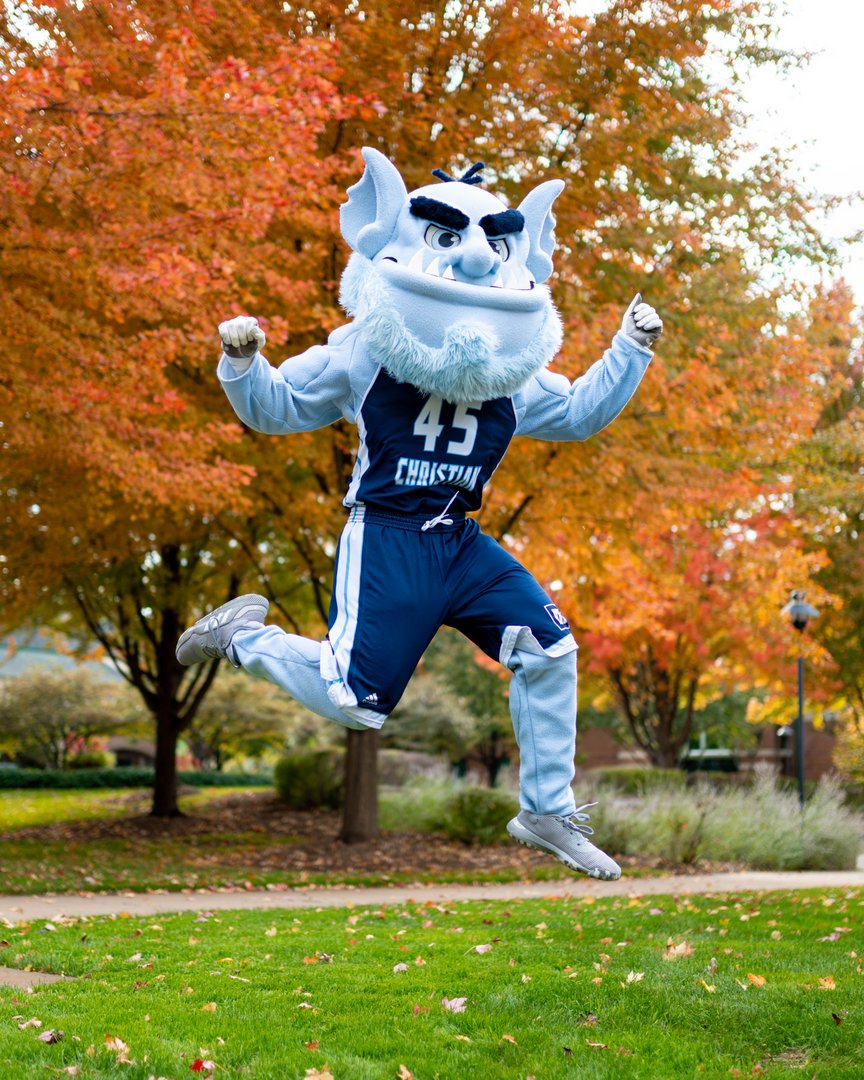 TrinityTroll's tweet photo. Leafing summer behind. βπ»π #HappyFirstDayofFall https://t.co/TJWMXNhA0k