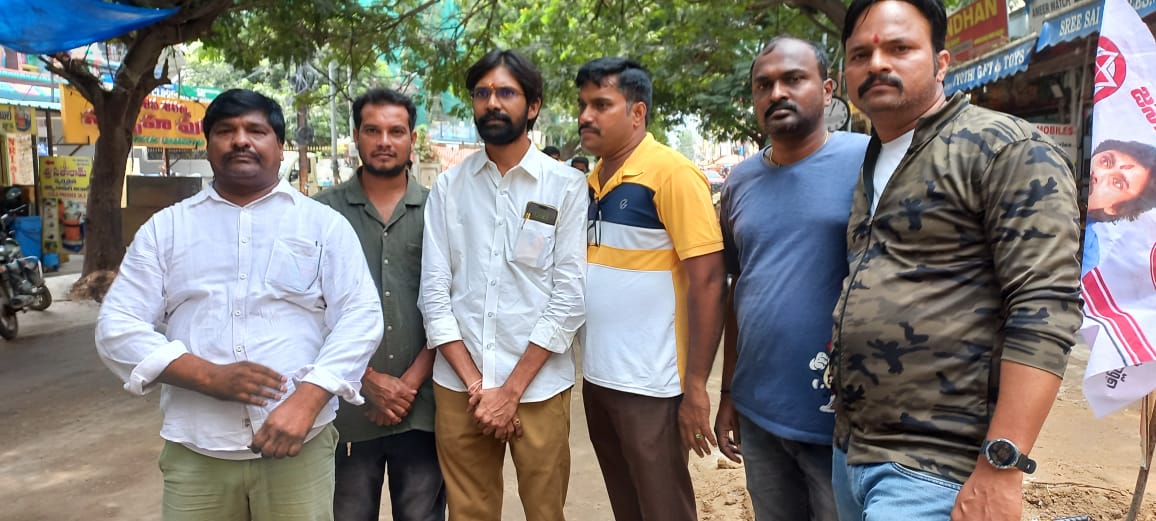 JSP_SLPOfficial's tweet photo. This is the voice of common public regarding the Manjeera Pipeline road. They are vexed with the authorities. @GHMCOnline @HMWSSBOnline
The JanaSena Serilingampally team has been fighting for it for a long time (links below). As a result of it, we are seeing some progress in the work.
However, there is still a lot more to be done. And we want to reiterate that, come what may, the JanaSena Serilingampally team, under the leadership of @drmaadhavareddy, is committed to getting the Manjeera Pipeline road completed and providing relief to all the commuters using it.
https://t.co/8AdlSsZh7q
https://t.co/BsQ87uVo4Y
https://t.co/Fzl7ir8IVn
https://t.co/3LxzDLbJ7Y
https://t.co/xCIkgKGo2H
https://t.co/2iWgLAJ7TN
https://t.co/c9Ey01fRnq
https://t.co/xWSEKKsWa6
https://t.co/EPWuX1cS9m
https://t.co/kxQnYT3MY1
https://t.co/qRleVBYAGr
@JanaSenaParty @JSPTelangana @JSPShatagniTeam @PawanKalyan
#JSPForNewAgePolitics #ManjeeraPipelineRoad