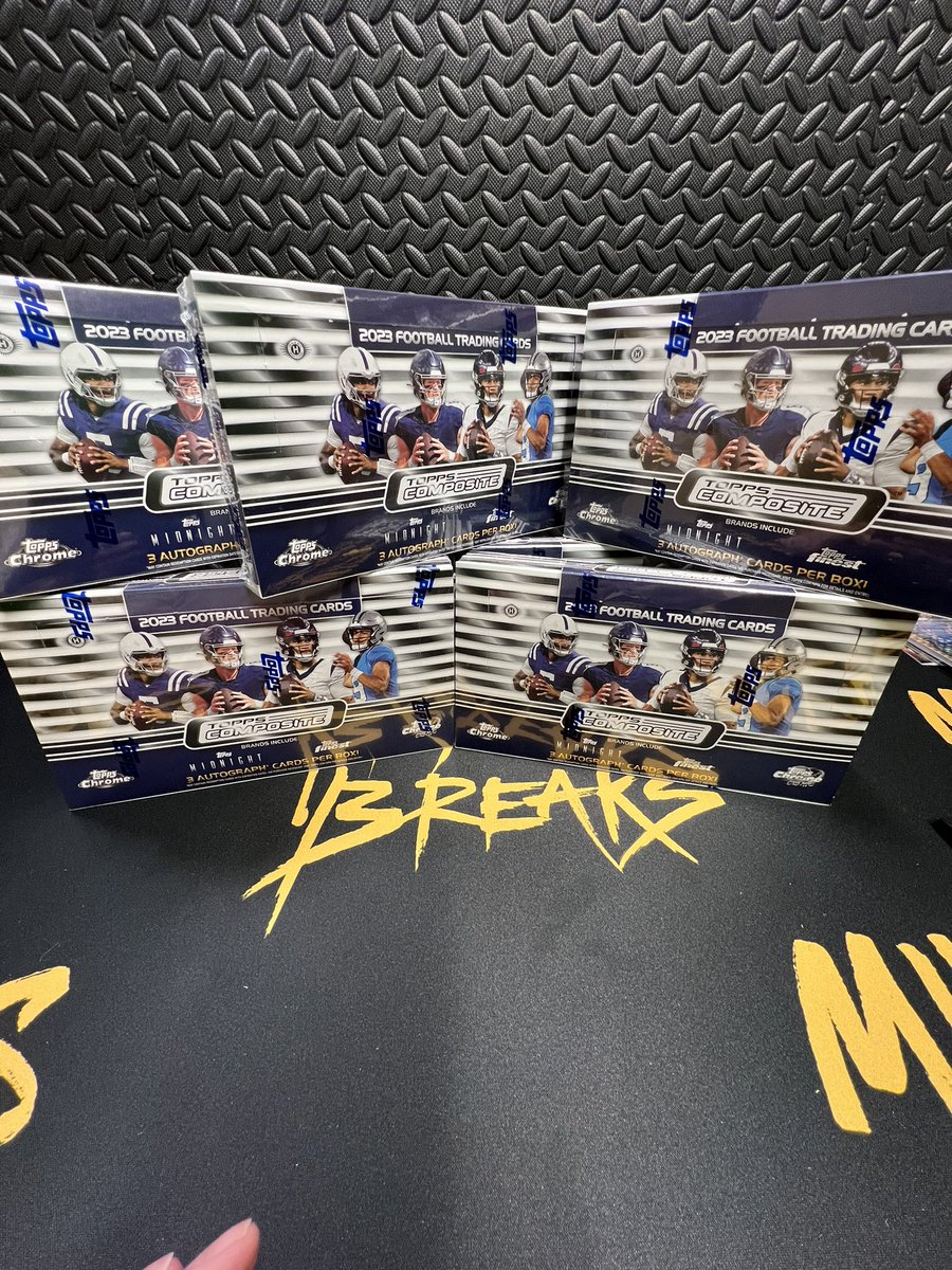 MidasBreaks's tweet photo. NFL SUNDAYYYSSSS 🏈🏈🏈🏈🏈

What team do you follow?

#NFL #NFLSunday #nfl #NFLWeek3 #MidasBreaks #boxbreaking #sportscard #tradingcard #livebreak #livebreaks #cardcollectors #sportscards https://t.co/fqFMps8EB3