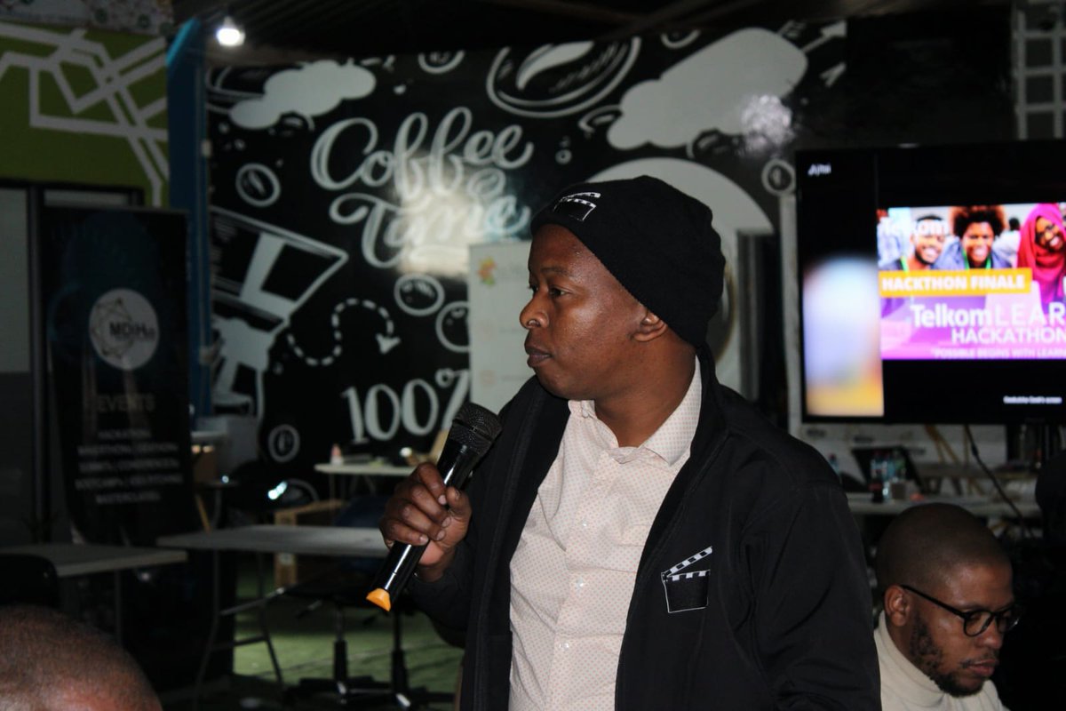 Geekulcha's tweet image. THE TELKOM LEARN JUDGING PANEL:

1. Mr Bonolo Monyo, NW Provincial Treasury
2. Mr Karabo Ramasilo, Consilorum Accountancy practice
3. Ms Lesedi Seoke, @MafIHub 
4. Mr Molefi Taoana, Midi Media
5. Mr Ronny Mabokela, University of Johannesburg

#TelkomLearnHack @TelkomBusZA