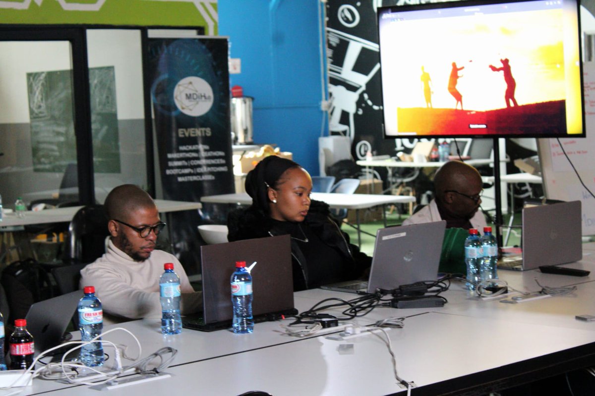 Geekulcha's tweet image. THE TELKOM LEARN JUDGING PANEL:

1. Mr Bonolo Monyo, NW Provincial Treasury
2. Mr Karabo Ramasilo, Consilorum Accountancy practice
3. Ms Lesedi Seoke, @MafIHub 
4. Mr Molefi Taoana, Midi Media
5. Mr Ronny Mabokela, University of Johannesburg

#TelkomLearnHack @TelkomBusZA