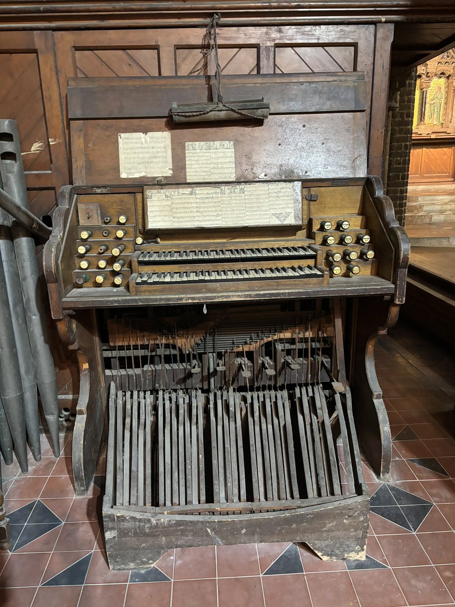 StakesRachel's tweet photo. Serendipitous visit to St Saviours Highbury which has just been sold. Organ is up for grabs apparently. My grandad worked for an organ maker so I feel a bit sorry it’s going but hope the new owner will open again for #openhouselondon https://t.co/KW16GsBJvC