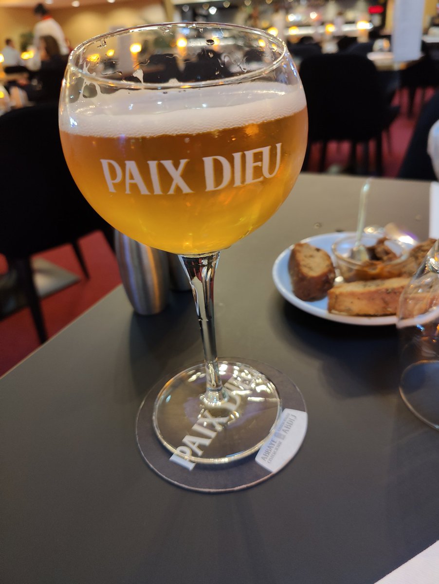 GXkisssss's tweet image. Merci @Shak3r_Web3 et @JokerClubSpirit pour ce magnifique lot de 2 nuits + repas au @casinostamand 😍
Une expérience hors du temps, un personnel aux petits soins, un repas délicieux, on y est allé les 2 soirs 😋
Dédicade toute spéciale à Julia qui nous a servi les 2 soirs 🥂