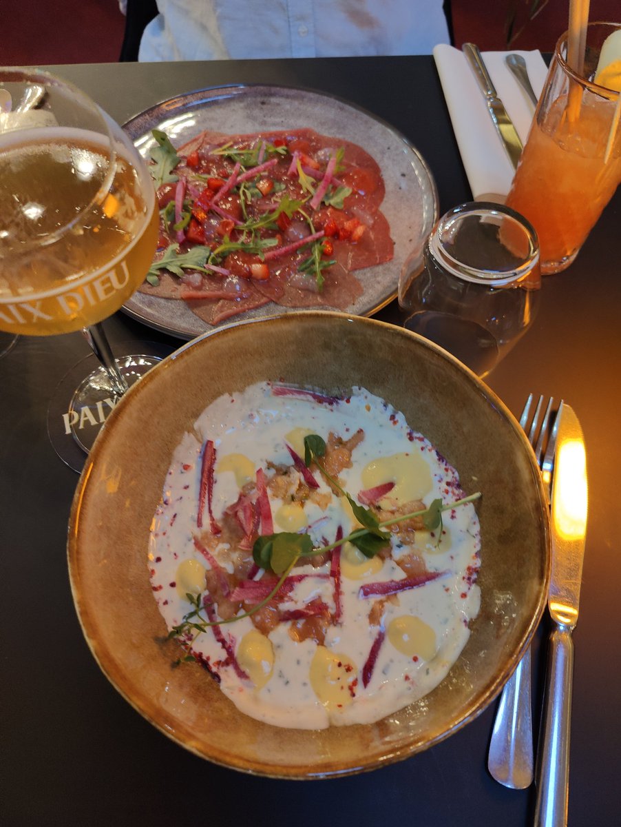 GXkisssss's tweet image. Merci @Shak3r_Web3 et @JokerClubSpirit pour ce magnifique lot de 2 nuits + repas au @casinostamand 😍
Une expérience hors du temps, un personnel aux petits soins, un repas délicieux, on y est allé les 2 soirs 😋
Dédicade toute spéciale à Julia qui nous a servi les 2 soirs 🥂