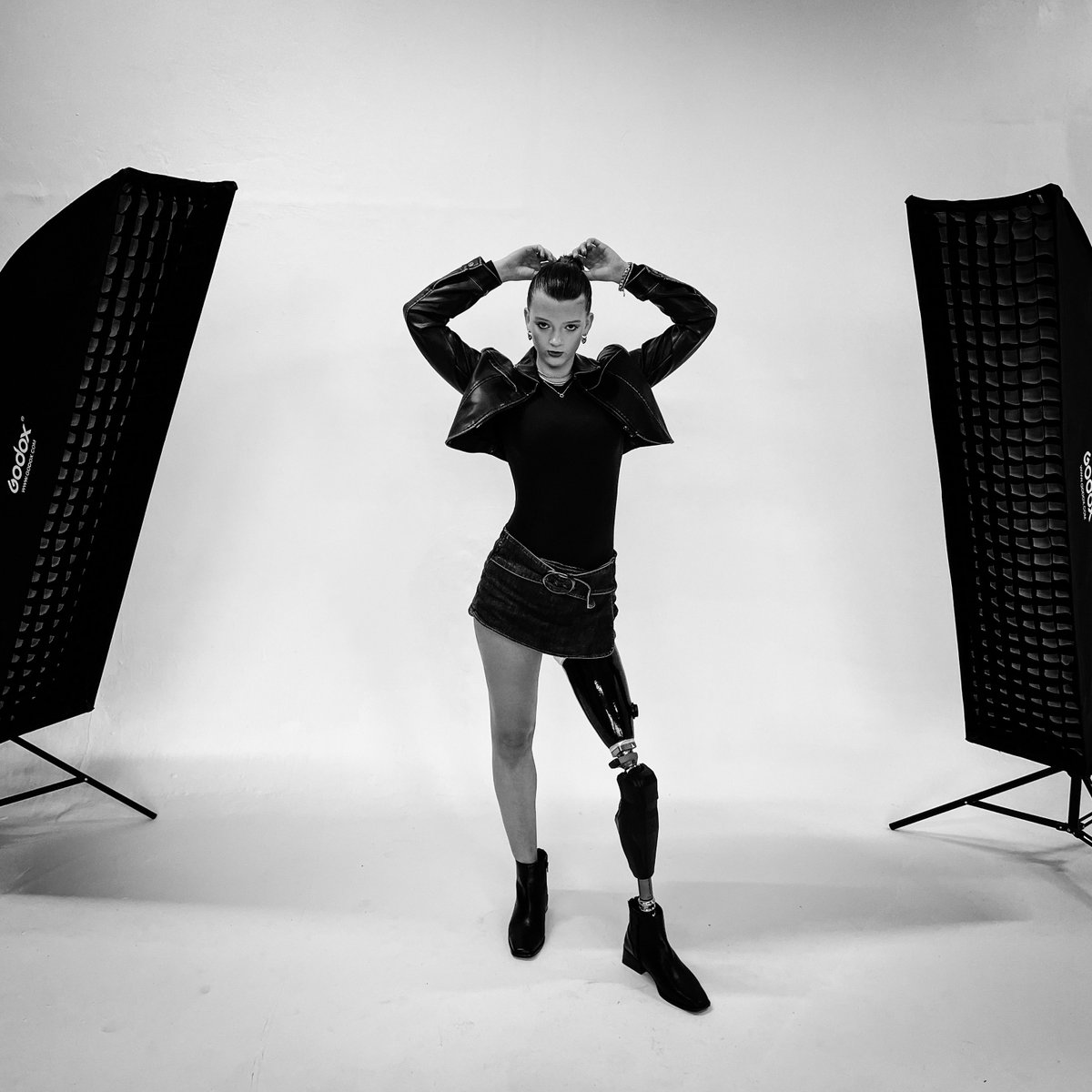 TheAnnabelKiki's tweet image. A full day of rehearsals and fittings for Birmingham Fashion Week today 📸 #RunwayModel #Fittings #Designers #FashionWeek