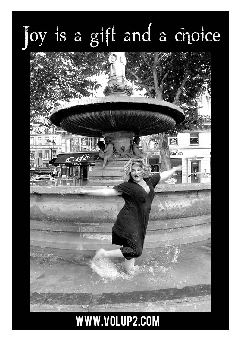 SEE THE FULL EDITORIAL HERE
volup2.com/editorials/202…
Photographer Velvet d’Amour
Model Valerie Pietrement