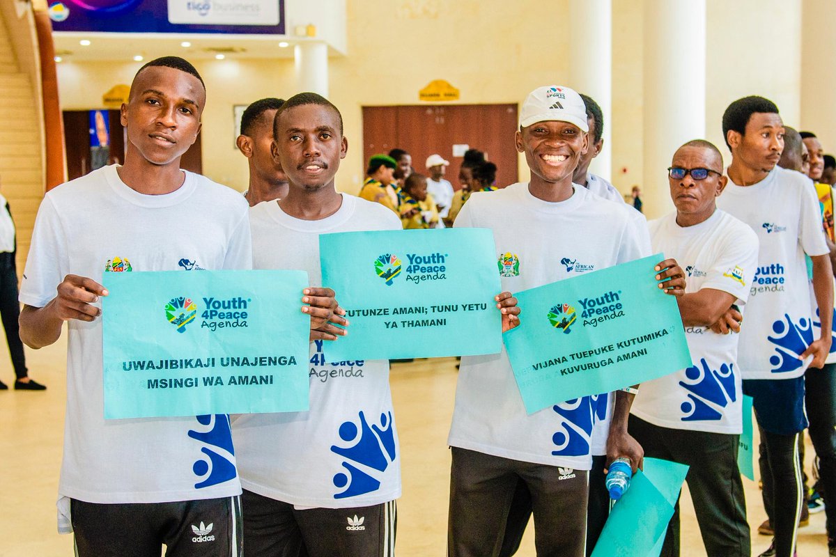 Vijana kutoka maeneo mbalimbali nchini wakijiandikisha kuhudhuria kongamano la Taifa la Agenda ya Usalama kwa Vijana linalofanyika jijini Dar es Salaam.

Kauli mbiu ya kongamano hilo ni "Kijana chukua hatua kudumisha utamaduni na amani Tanzania,"