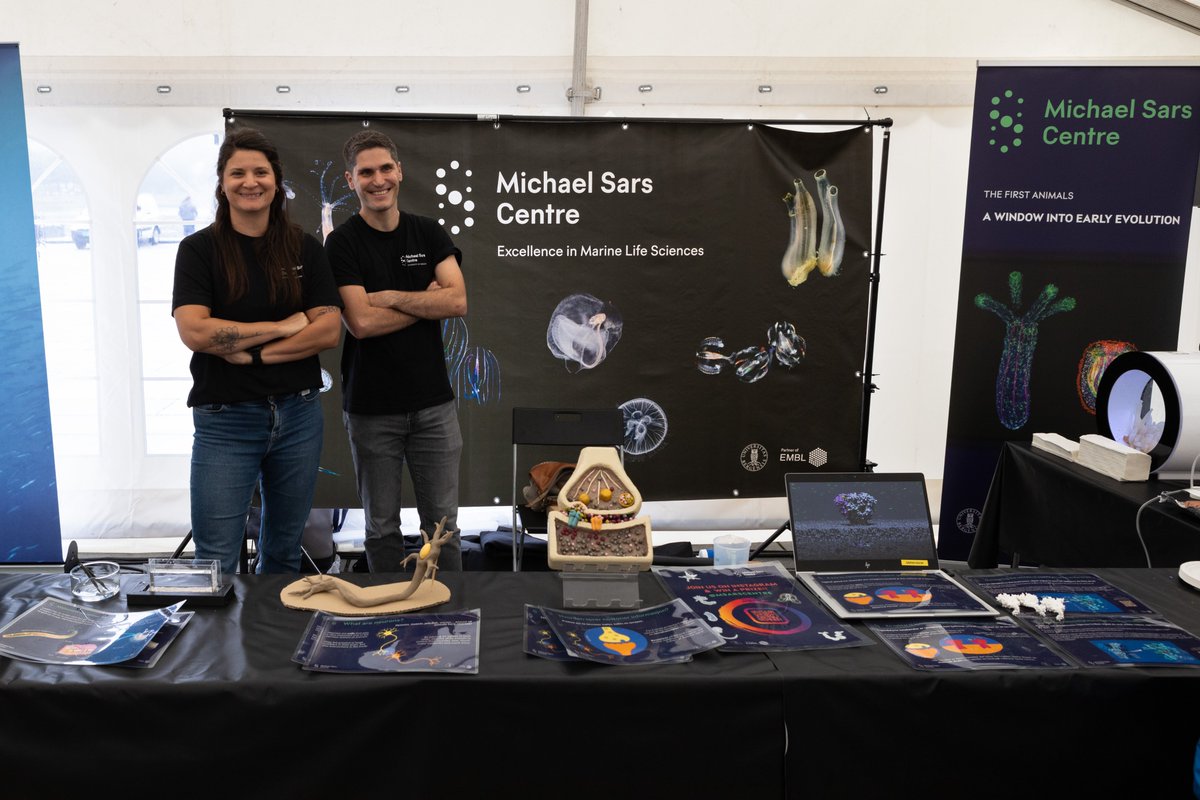MSarsCentre's tweet photo. We are so thankful for all the #Forskningstorget visitors, we hope that you had as much fun as we did! 🤩 With flawless organization @UiB and our amazing team sharing their passion for science, this year's festival was once again an incredible experience ✨🔬
@forskningsradet https://t.co/of52MF7KTp