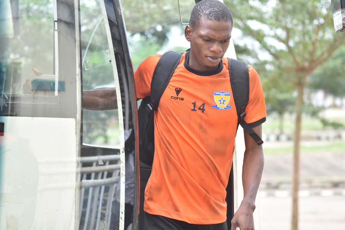 ssstarsupdates's tweet photo. Team Arrival: Owena Whales touched down for the clash against @AbiaWarriors
Kick off 🔜
🟠⚪️🔵✨
#SUNABI // #NPFL25
#Owenawhales
#SunshineStarsUpdates https://t.co/3BzdD4o0wD