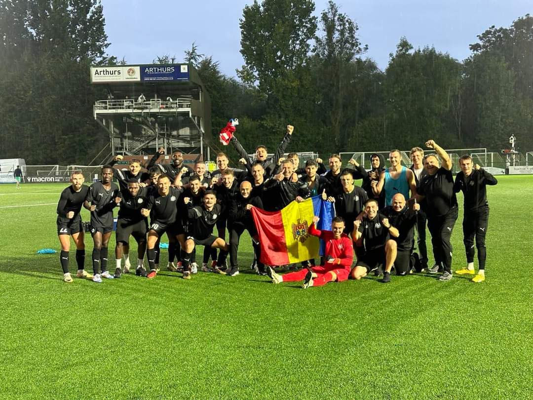 🇲🇩 HILO | Hoy toca repasar como ha llegado hasta aquí el Petrocub, el campeón moldavo que destronó al Sheriff desde una pequeña ciudad.

Tras sorprender alzando el título liguero, jugarán la fase de liga por primera vez e incluso recibirán al Betis. Así lo han conseguido 👇🏻