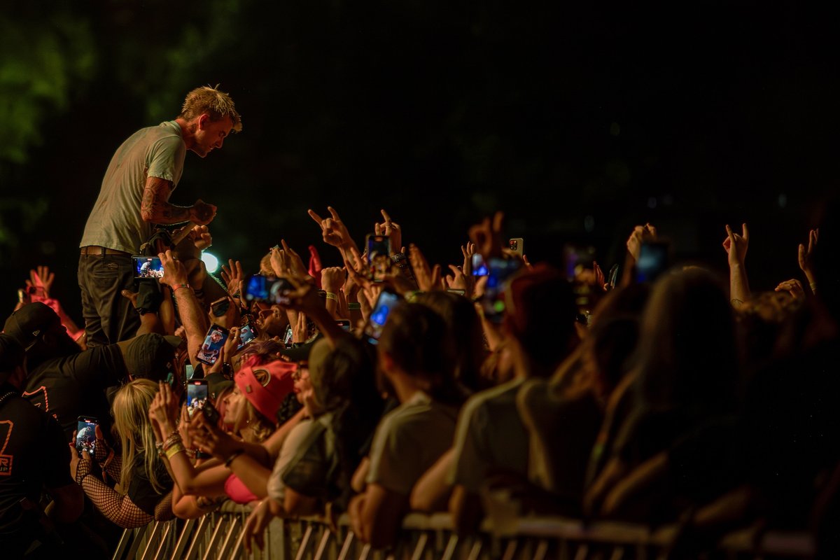 Scenes from Day 2 of <a href="/RiotFest/">Riot Fest</a> 9/21/24 🖤 Shot for <a href="/EponymousReview/">Eponymous Review</a> eponymousreview.com/12334/photos-r…