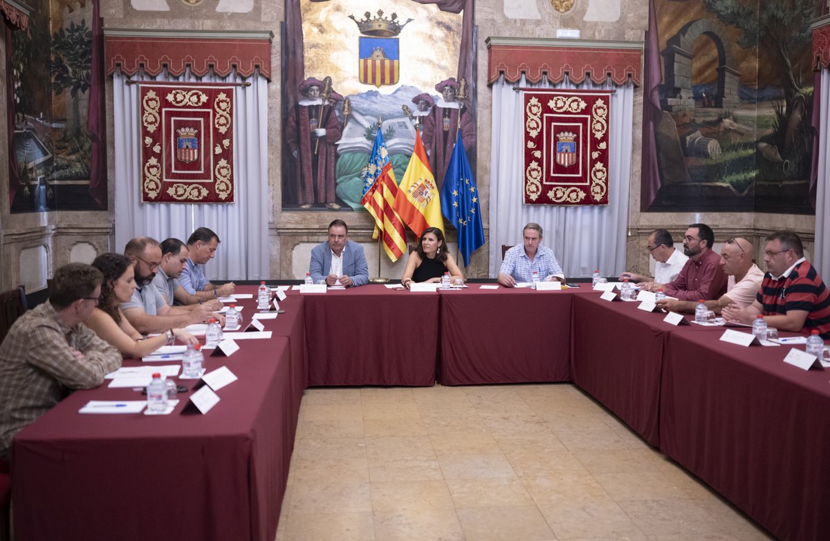 noticies_d's tweet image. DIPUTACIÓ DE CASTELLÓ// La Diputació de Castelló reforça l'escolta activa amb els ramaders de la província per a reavivar i protegir un sector essencial per al món rural de la província
noticiesdigitals.com/la-diputacio-d…
@dipcas #ramaders #noticies