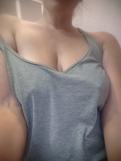 C&oacute;moda 😋 https://t.co/PpDxyOj0mz