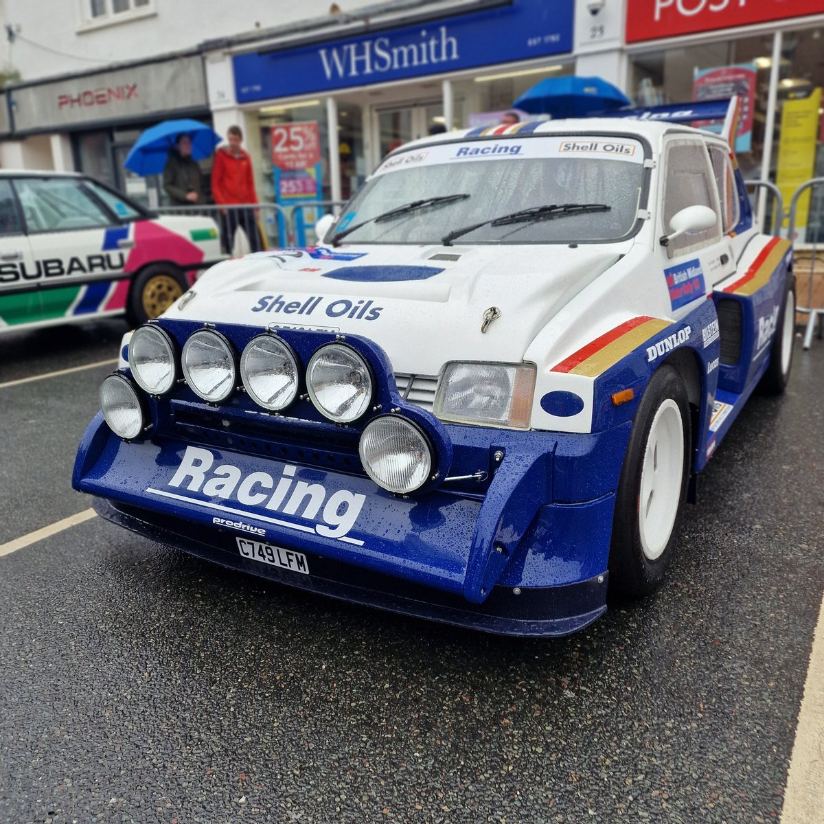 emmajg's tweet image. Lovely yet soggy @prodrive #prodriveday #prodrive  
Lots of rally cars, so many lights.
Also @JensonButton 2004 F1 car
Popped and saw Ian @Popbangcolour too
#paintwithcars

More photos in thread