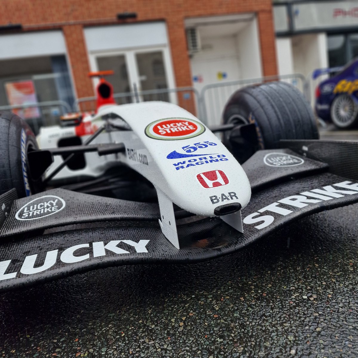 emmajg's tweet image. Lovely yet soggy @prodrive #prodriveday #prodrive  
Lots of rally cars, so many lights.
Also @JensonButton 2004 F1 car
Popped and saw Ian @Popbangcolour too
#paintwithcars

More photos in thread