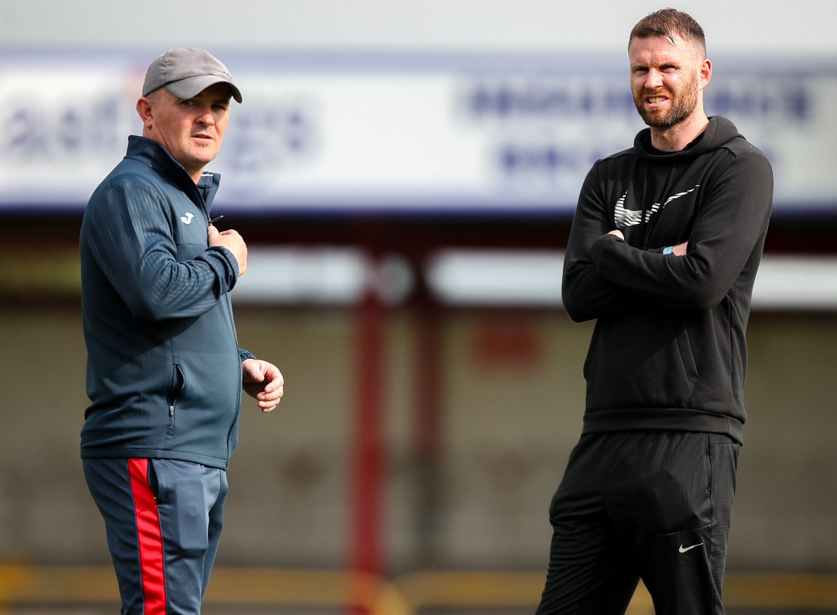 FAIreland's tweet photo. Some pre-match discussions ๐
Sligo Rovers v Athlone Town kicks off in 20 mins ๐ https://t.co/a7aJajV1hT
#FAICup | #SLIATH https://t.co/J4b2KkuXuX
