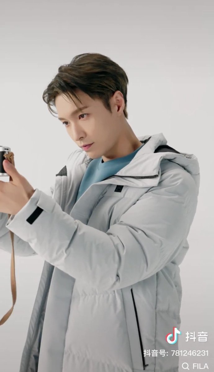 imama5113shu's tweet photo. めっちゃカメラ目線😍😍😍
#LAY_StepMV
#LAY_STEPbySTEP #LAYs_Step
#LAY #LayZhang #Yixing #张艺兴 https://t.co/4nAK5MShPZ