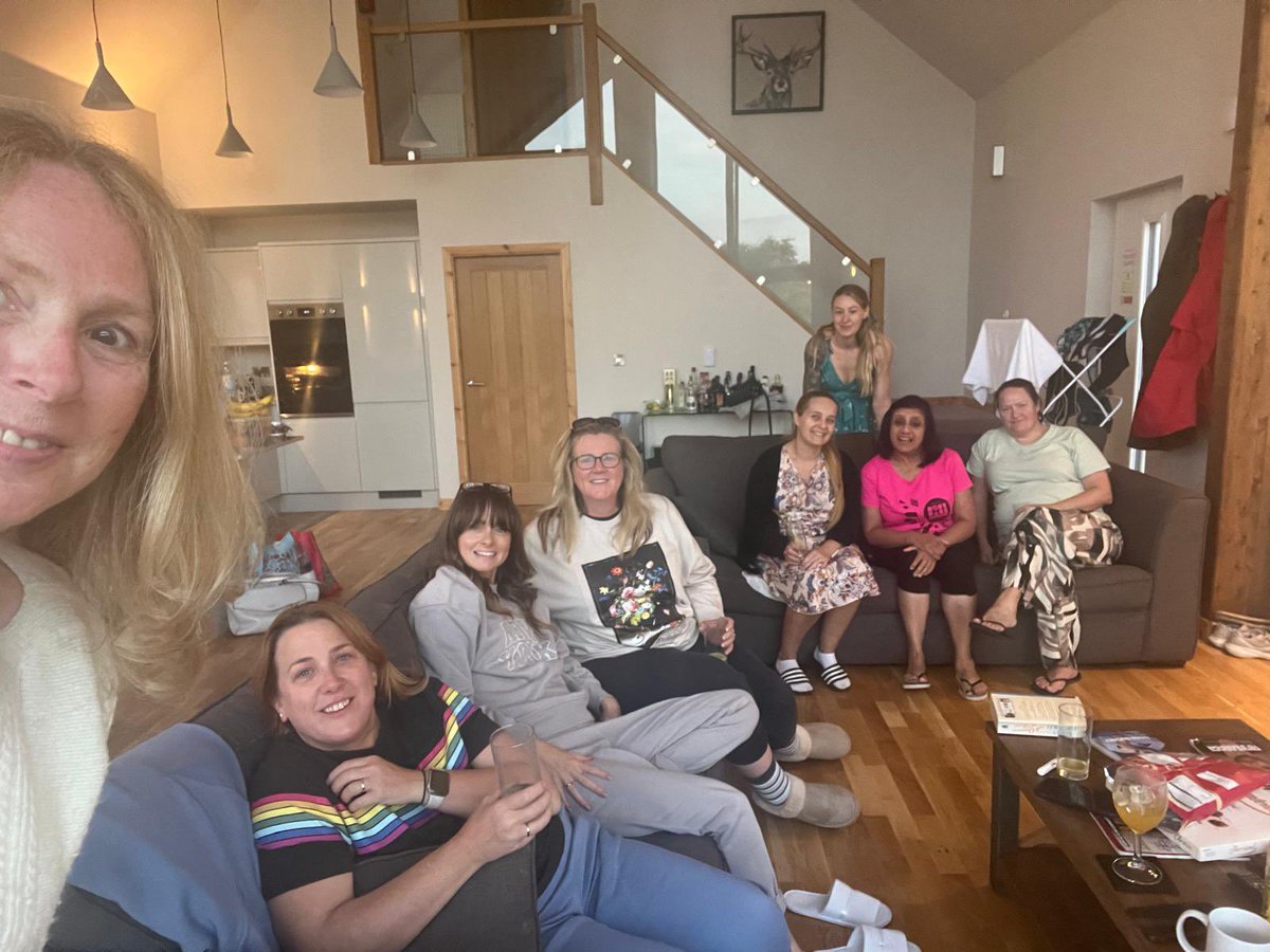 FHCCfoxes's tweet photo. Fabulous weekend, relaxed friendship, good fun. Time for us to be together, now home to families and loved ones. Until next year…. Or maybe we can sneak off again sooner 🤣🤣❤️ https://t.co/WJdNmuFkMD