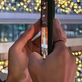 taeguide's tweet photo. Taehyung taking a picture of IU with x5 zoom https://t.co/YjuXUPDiP4