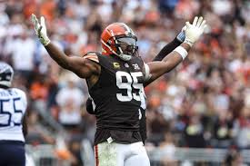 BeachedApeBets's tweet photo. NFL Week 3 Picks

Browns Vs Giants 1EST;
Every year, one team is devastated by injuries at nearly every position. The Browns seem to be that team this year. They have 19 players on IR including Myles Garret, 2023 DPOY. He might play today through his foot injury but isn't near 100%. 

Nick Chubb is still out and CLE cannot run the ball. Deshaun Watson is still terrible, and the defense isn't getting any turnovers. I know the Giants suck but both of these teams will be at the bottom of the standing at year's end. I'll take the points.

Pick: Giants (+6.5) @ Browns

Seahawks Vs Dolphins 4EST;
The Dolphins were an overrated team even with Tua behind center. Miami has no identity without him. Skylar  Thompson can expect a tonne of pressure and Tyreek will be locked down like a Dade County cop on his back. The Dolphins traditionally also do not travel well to the West Coast.

Pick: Seahawks (-4.5) Vs Dolphins 

Falcons Vs Chiefs 820 EST;
The Chiefs are very fortunate to be 2-0 this season needing two last-second plays to beat the Ravens and Benaglas. They go on the road today for the first time and I expect their luck to end. No team wins more one-score games than the Chiefs. Maybe they are clutch, or if you prefer to think they get more than their share of referee calls so getting the (+3) is key for Atlanta. 

Regardless, the Falcons are a decent team that should challenge for the division title. I expect them to get it done tonight in primetime and get the outright win.

Pick: Falcons (+3) Vs Chiefs

#NFL #SportsPicks #sportsbetting