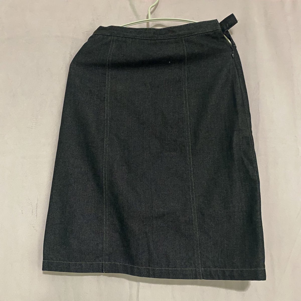 fii_style's tweet photo. กระโปรงยีนส์เอว 24 ยาว 21 นิ้ว

🍅50 บาท

#ส่งต่อเสื้อผ้ามือ2 #เสื้อมือสอง #เสื้อผ้ามือสองสภาพดี https://t.co/EQSpn2R1LA